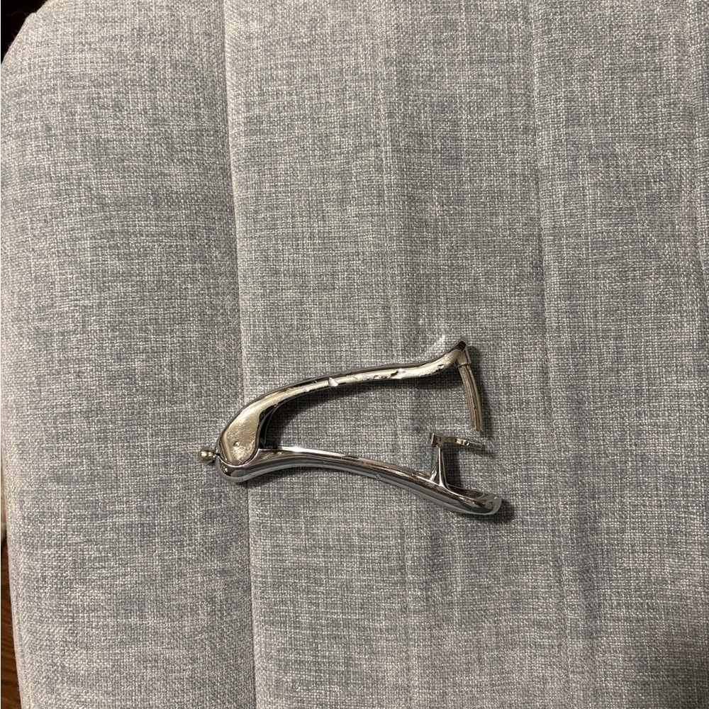 PAMPERED CHEF STAINLESS CHERRY OLIVE PITTER - Picture 9 of 11